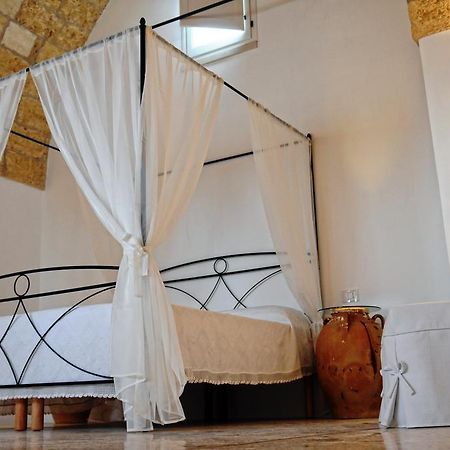 Holiday Home La Corte Dei Pirri Галяно дел Капо Стая снимка