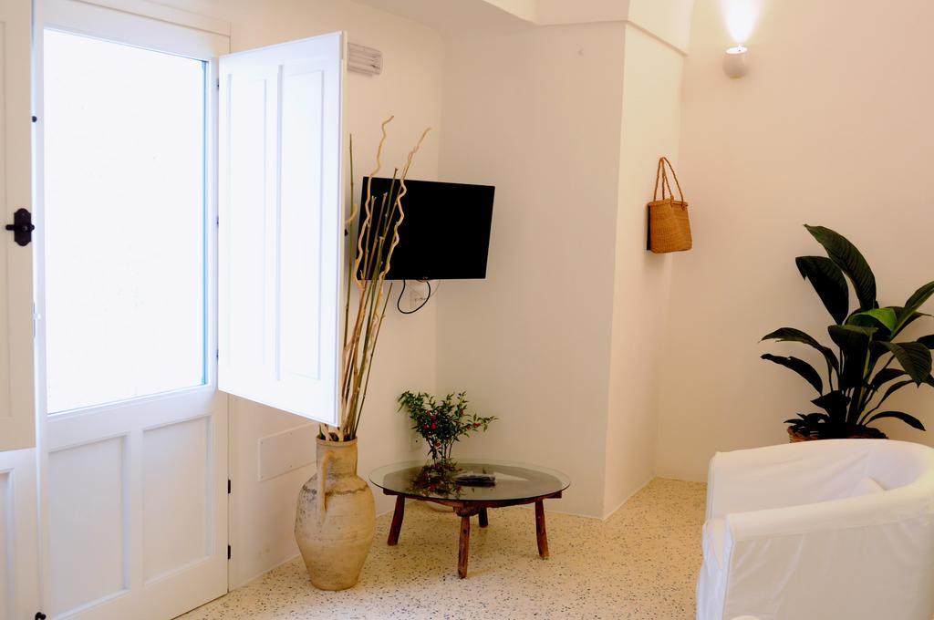 Holiday Home La Corte Dei Pirri Галяно дел Капо Стая снимка