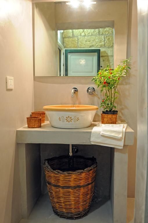 Holiday Home La Corte Dei Pirri Галяно дел Капо Стая снимка