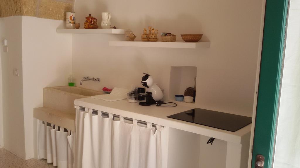 Holiday Home La Corte Dei Pirri Галяно дел Капо Екстериор снимка